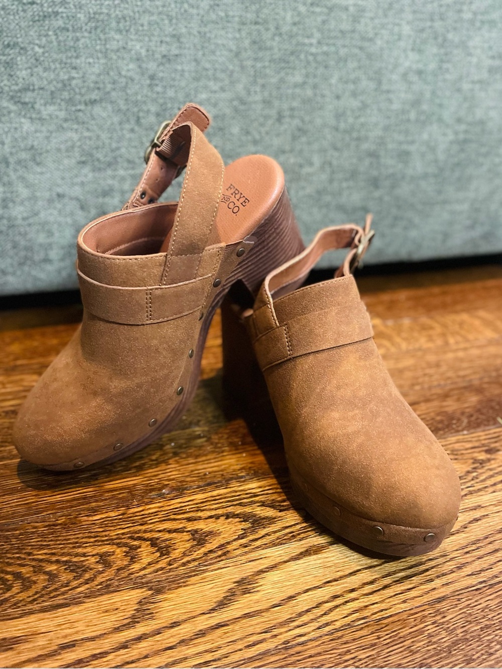 Frye and Co. Iselle Women's Round Closed Toe Clogs